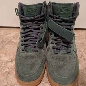Nike Air Force 1 (suede high top vintage green)